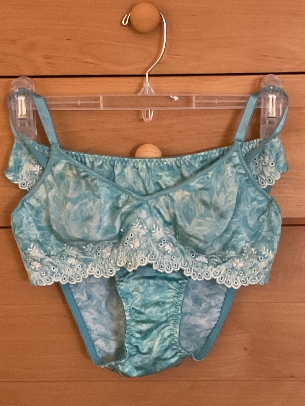 NWOT Olga Bra and Panty Set